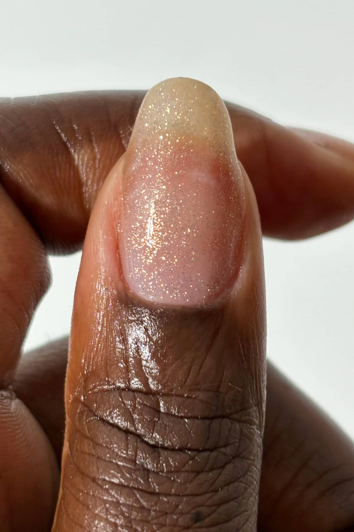 Golden Nail Sheen - Image 5